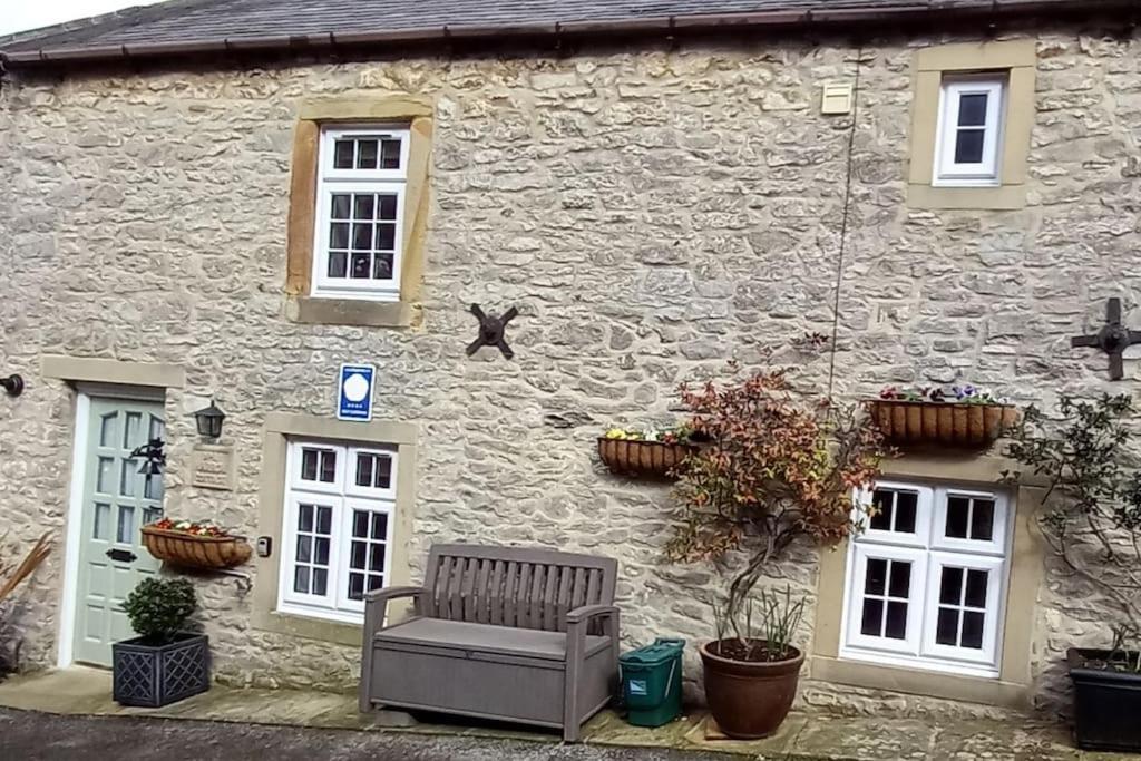 Peak District - 1 Harrow Cottage - Great Longstone ภายนอก รูปภาพ
