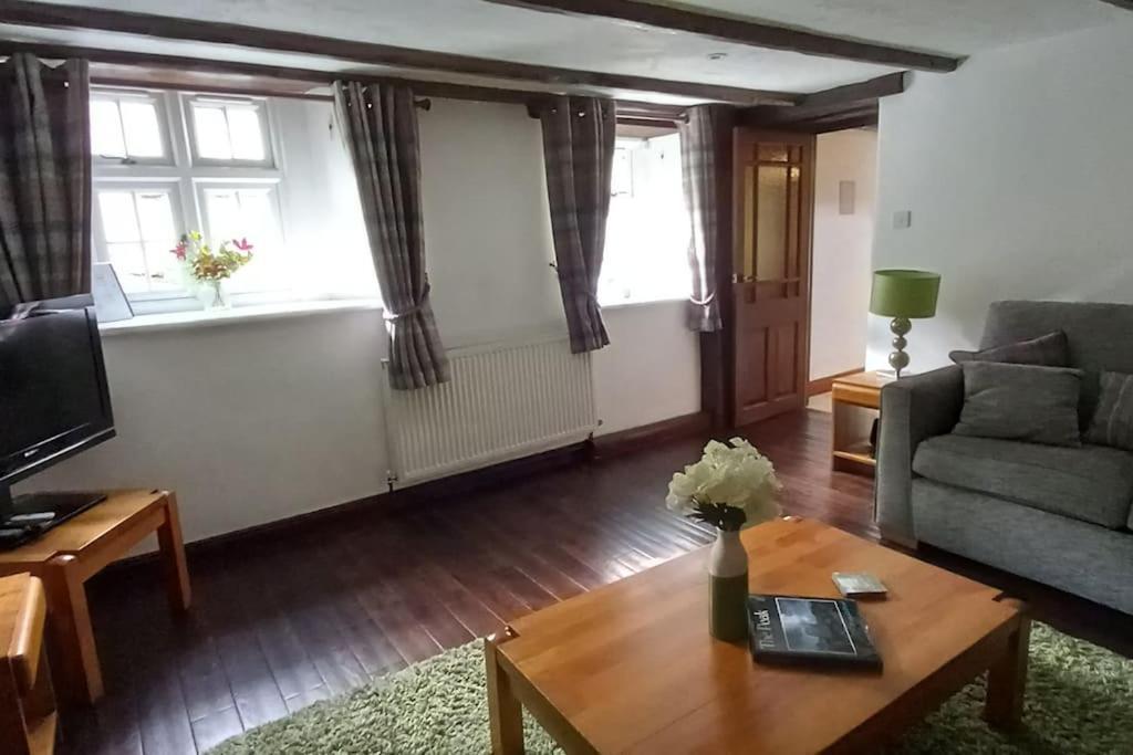 Peak District - 1 Harrow Cottage - Great Longstone ภายนอก รูปภาพ