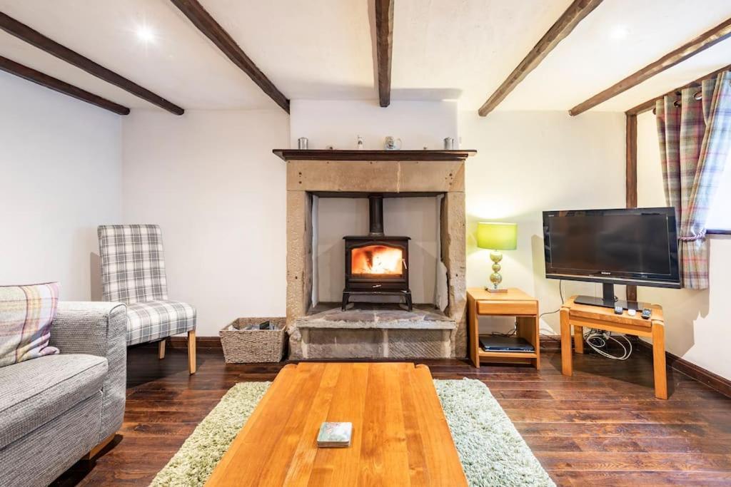 Peak District - 1 Harrow Cottage - Great Longstone ภายนอก รูปภาพ